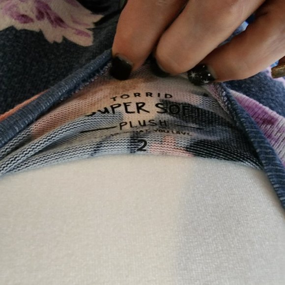Torrid Plush Floral Top - Picture 4 of 4